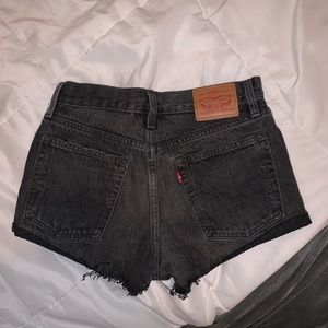 Levi’s Wedgie shorts